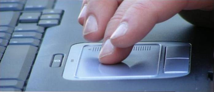 How To Use Trackpad or Touchpad Gestures In Windows 8
