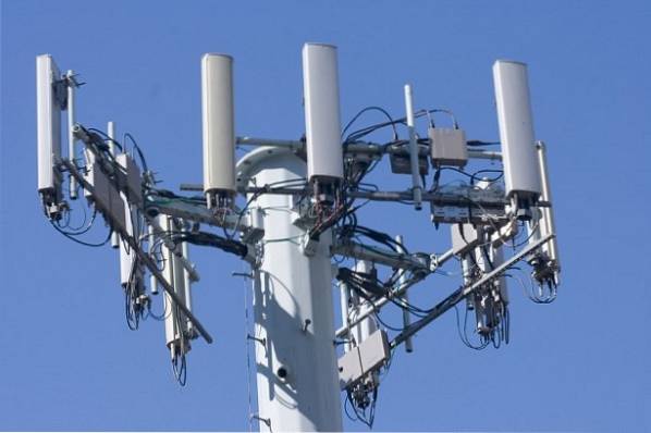 Everything You Need to Know About Fake Cell Towers