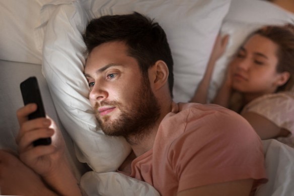 hur man fångar någon som lurar i din Android-telefon