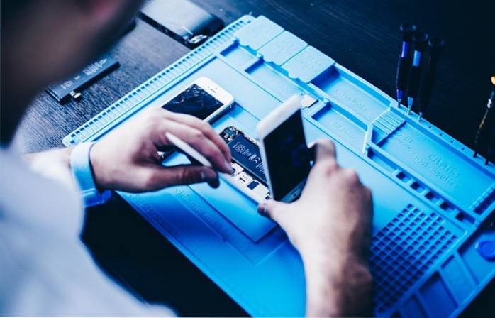 Dokument Apple říká, že nyní opraví iPhony, které mají baterie třetích stran