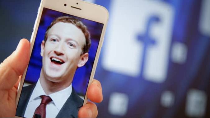Facebook Arbejder med AI Virtual Assistant for at være konkurrent til Siri og Alexa