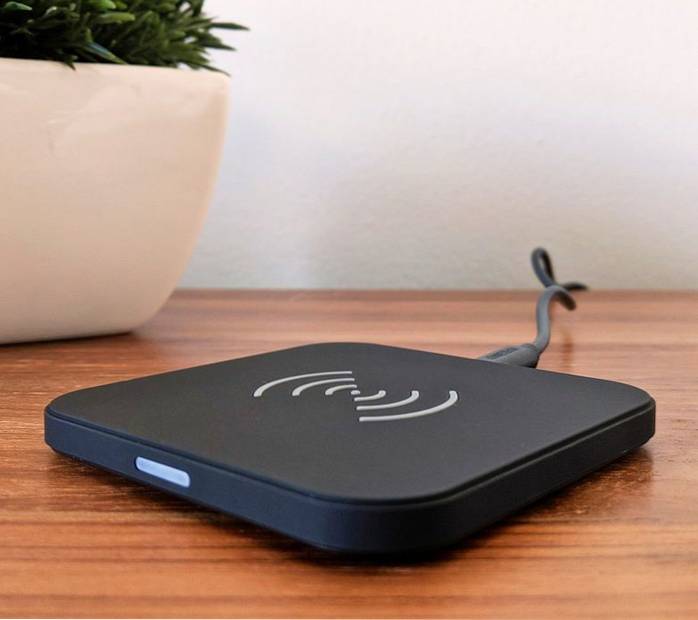 Recenze bezdrátové nabíječky Choetech Fast Charge